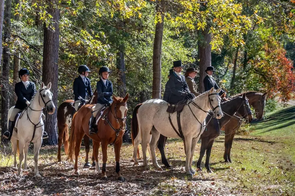 Riders aside standing at the meet